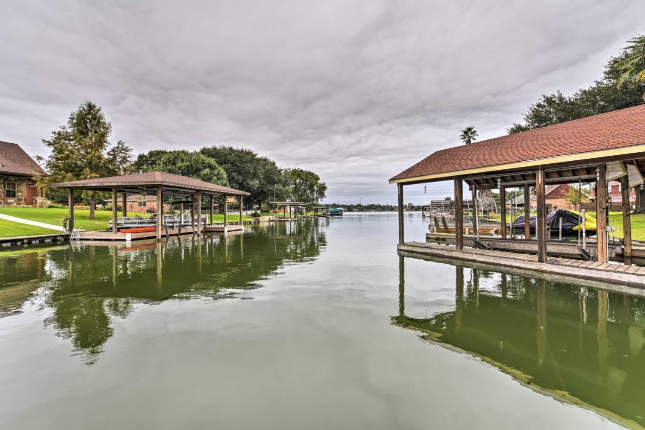 Quiet Lake Conroe Townhome With 2 Boat Slips! Willis Exterior photo